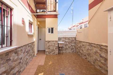 Bungalow till salu i San Pedro del Pinatar, Murcia, Spanien 2 sovrum, 63 kvm. Nr. 196392 - foto 21