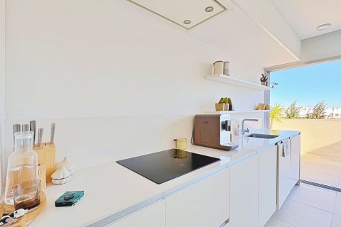 Apartment for sale in Torrevieja, Alicante, Spain 3 bedrooms, 84 sq.m. No. 144424 - photo 14