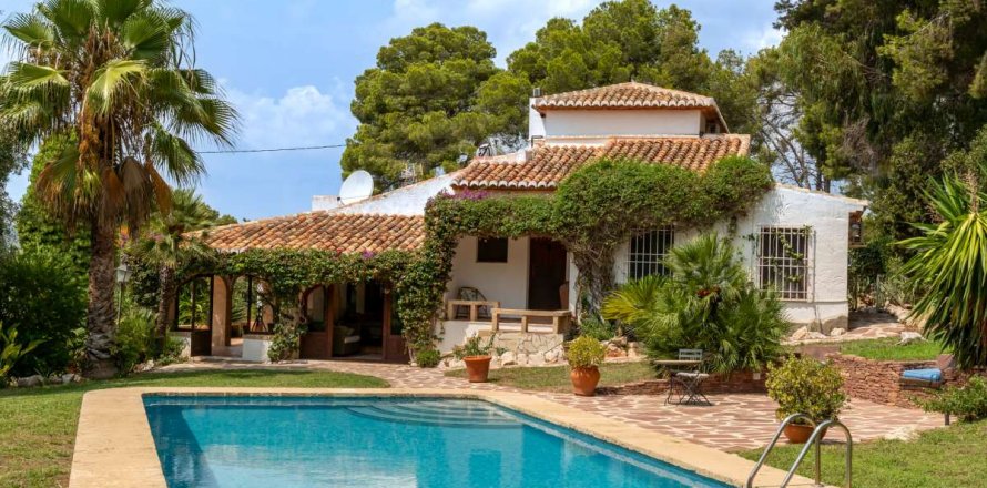 Villa a Javea, Alicante, Spagna 4 camere da letto, 253 mq. N° 144427