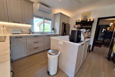 Villa in vendita a Alicante, Spagna 4 camere da letto, 377 mq. N° 144425 - foto 8