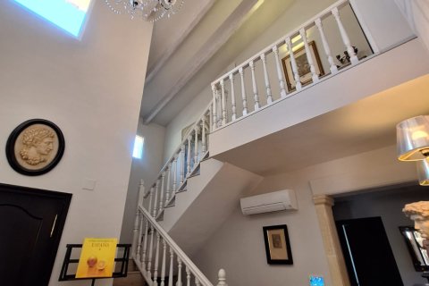 Villa in vendita a Alicante, Spagna 4 camere da letto, 377 mq. N° 144425 - foto 7