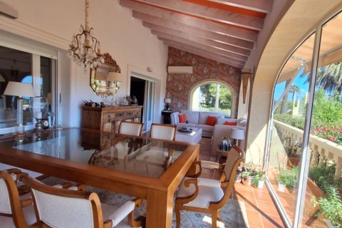 Villa in vendita a Alicante, Spagna 4 camere da letto, 377 mq. N° 144425 - foto 13