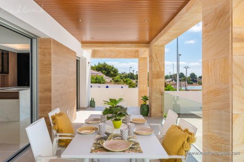 Villa till salu i Rojales, Alicante, Spanien 4 sovrum, 196 kvm. Nr. 148459 - foto 2