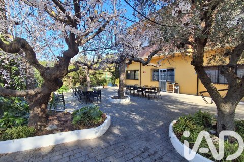 Propiedad comercial en venta en Tivissa, Tarragona, España 981 m2 No. 173007 - foto 1