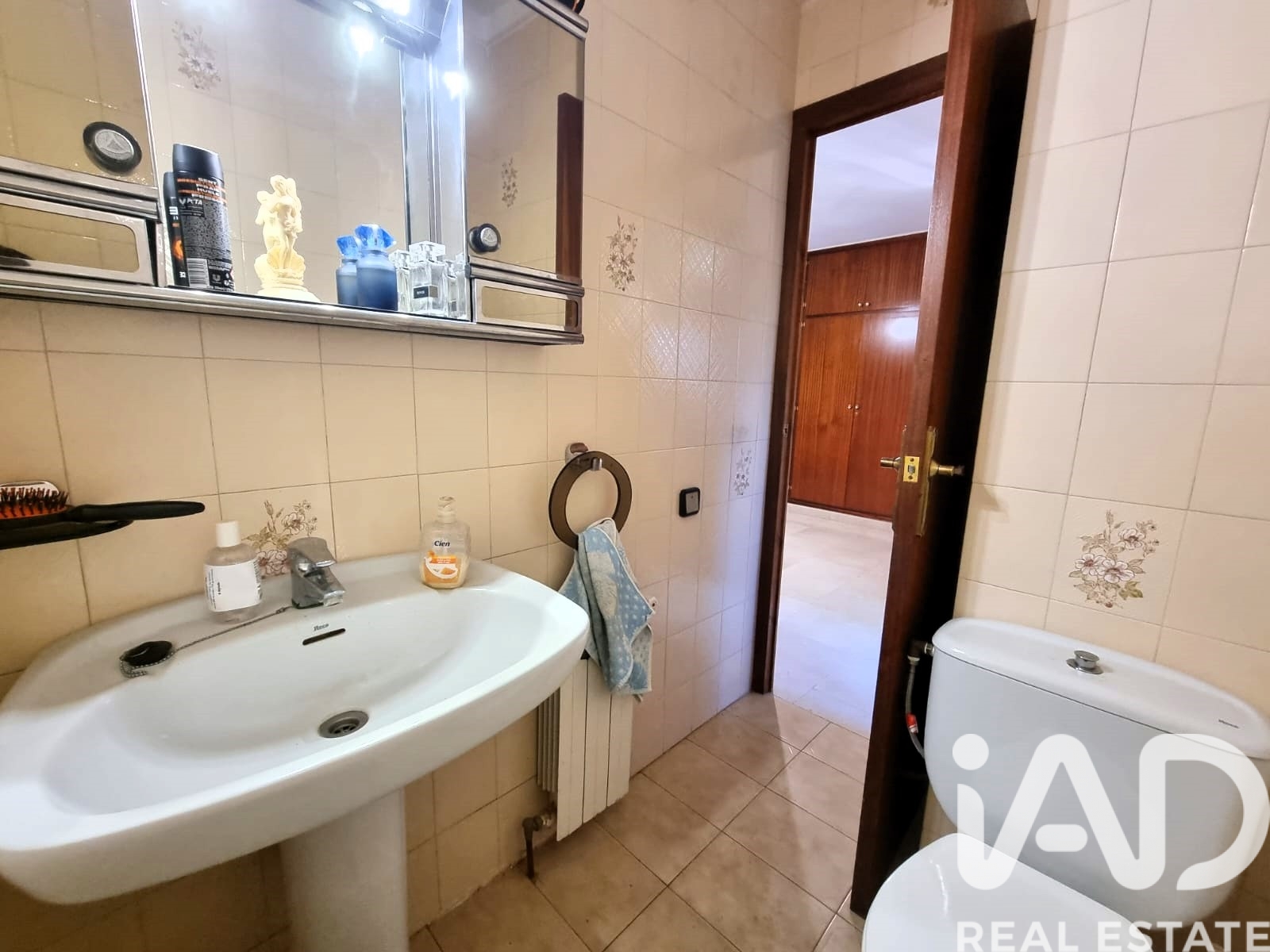 Коммерческая недвижимость в Тивисса, Таррагона, Испания 981м2 №173007