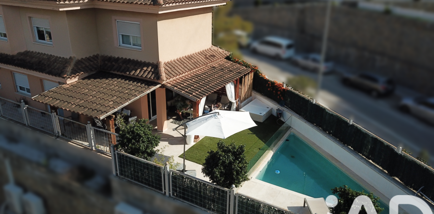 Kamienica w Malaga, Hiszpania 5 sypialni, 260 mkw. nr 173003