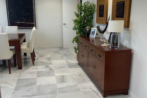 Kamienica w Malaga, Hiszpania 5 sypialni, 260 mkw. nr 173003 – zdjęcie 6