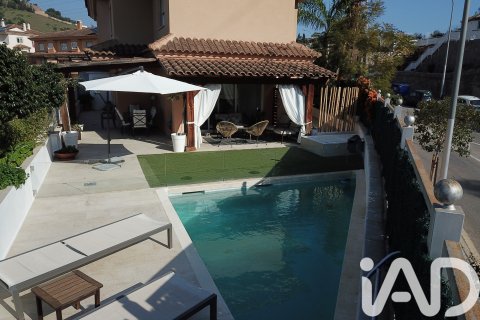 Kamienica w Malaga, Hiszpania 5 sypialni, 260 mkw. nr 173003 – zdjęcie 2