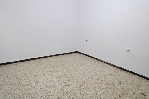 Apartament w Premia De Mar, Barcelona, Hiszpania 4 sypialnie, 102 mkw. nr 173006 – zdjęcie 17