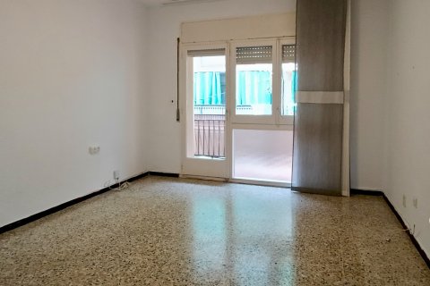 Apartament w Premia De Mar, Barcelona, Hiszpania 4 sypialnie, 102 mkw. nr 173006 – zdjęcie 1