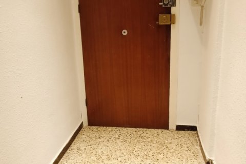 Apartament w Premia De Mar, Barcelona, Hiszpania 4 sypialnie, 102 mkw. nr 173006 – zdjęcie 4