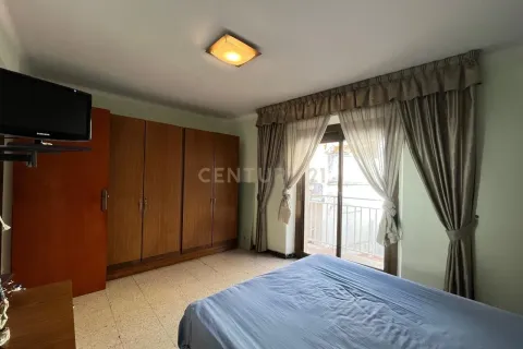 House for sale in Vilanova i la Geltru, Barcelona, Spain 6 bedrooms, 251 sq.m. No. 195294 - photo 17