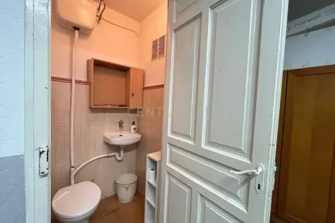 House for sale in Vilanova i la Geltru, Barcelona, Spain 6 bedrooms, 251 sq.m. No. 195294 - photo 28