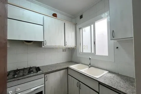 House for sale in Vilanova i la Geltru, Barcelona, Spain 6 bedrooms, 251 sq.m. No. 195294 - photo 19