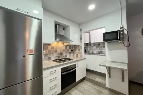House for sale in Vilanova i la Geltru, Barcelona, Spain 6 bedrooms, 251 sq.m. No. 195294 - photo 3
