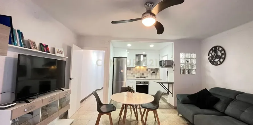 House in Vilanova i la Geltru, Barcelona, Spain 6 bedrooms, 251 sq.m. No. 195294
