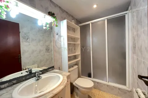 House for sale in Vilanova i la Geltru, Barcelona, Spain 6 bedrooms, 251 sq.m. No. 195294 - photo 21