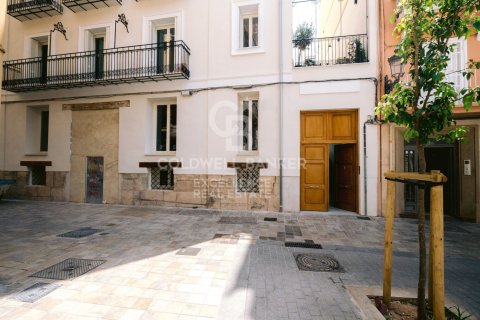 House for sale in Valencia, Spain 5 bedrooms, 320 sq.m. No. 159945 - photo 6