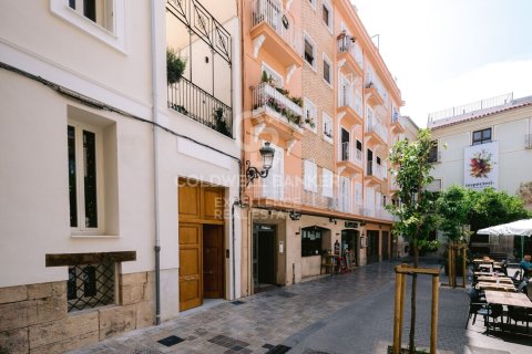 House for sale in Valencia, Spain 5 bedrooms, 320 sq.m. No. 159945 - photo 8