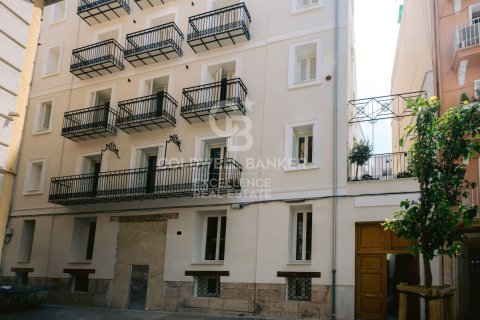House for sale in Valencia, Spain 5 bedrooms, 320 sq.m. No. 159945 - photo 5
