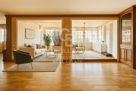 Penthouse for sale in Barcelona, Spain 7 bedrooms, 330 sq.m. No. 159950 - photo 1