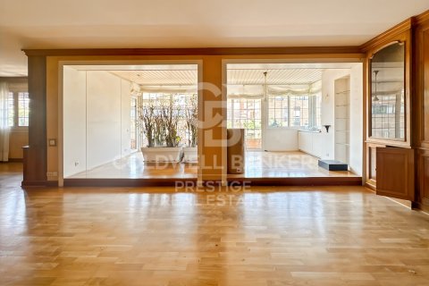 Penthouse for sale in Barcelona, Spain 7 bedrooms, 330 sq.m. No. 159950 - photo 2