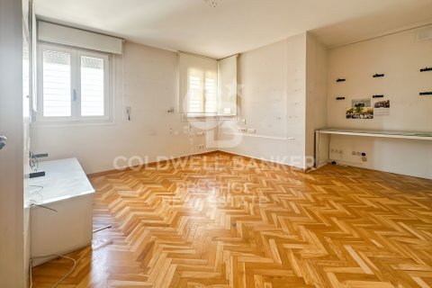 Penthouse for sale in Barcelona, Spain 7 bedrooms, 330 sq.m. No. 159950 - photo 17