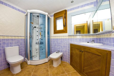 Villa en venta en Torrevieja, Alicante, España 3 dormitorios, 335 m2 No. 145507 - foto 5