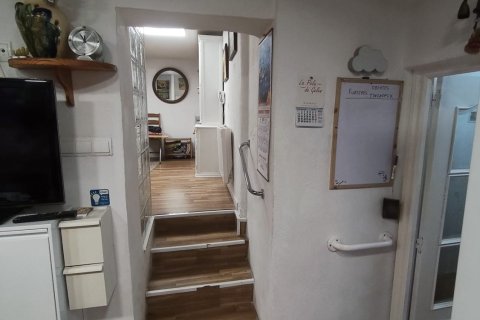 Townhouse for sale in Alcanar, Tarragona, Spain 5 bedrooms, 189 sq.m. No. 185570 - photo 2