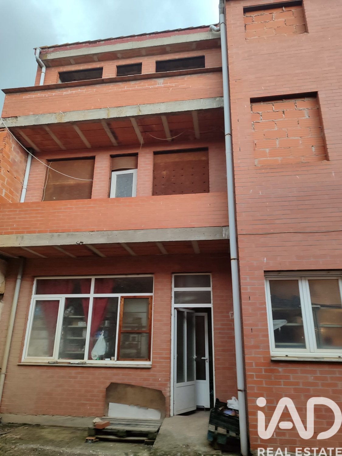 House à Leon, Espagne 310 m2 No. 185544