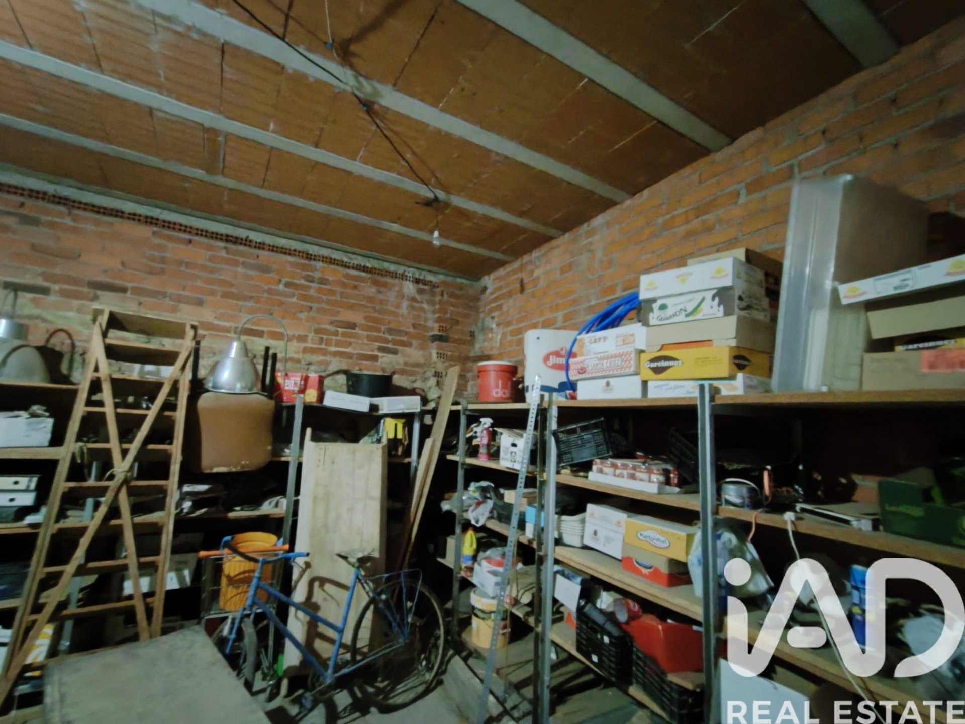 House à Leon, Espagne 310 m2 No. 185544
