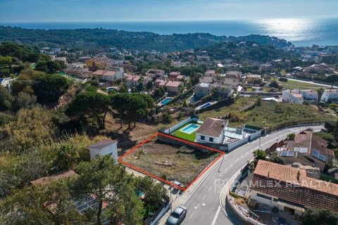 Land plot for sale in Lloret de Mar, Girona, Spain 4 bedrooms, 800 sq.m. No. 177286 - photo 2