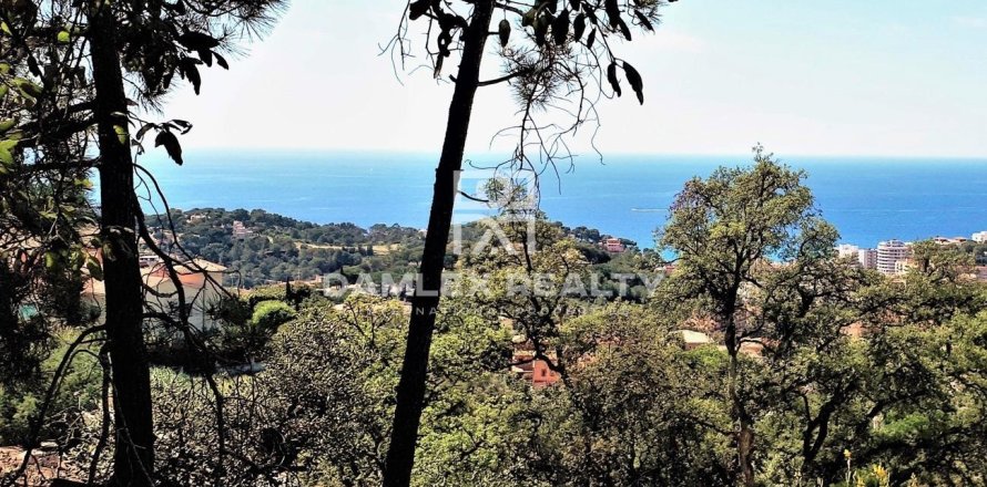Land plot in Lloret de Mar, Girona, Spain 807 sq.m. No. 177289