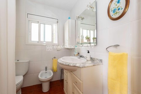 Māja pārdošanā Lloret de Mar, Girona, Spānijā 2 istabas, 140 m2 Nr. 177283 - attēls 17