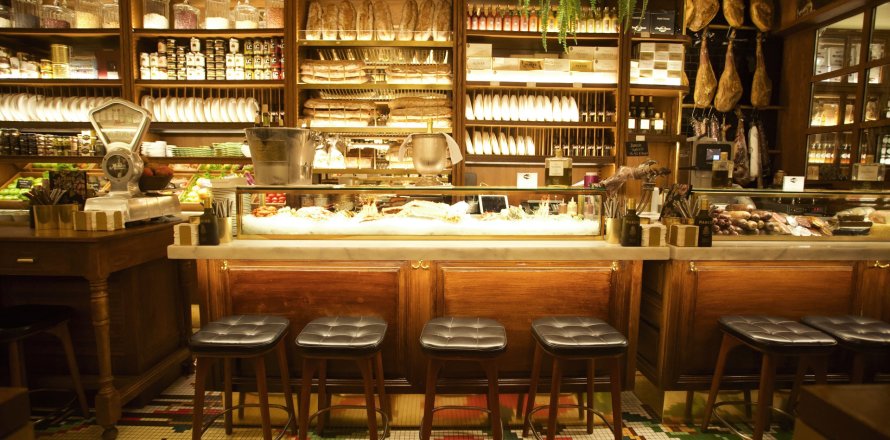 Commercial property à Barcelona, Espagne 95 m2 No. 143159