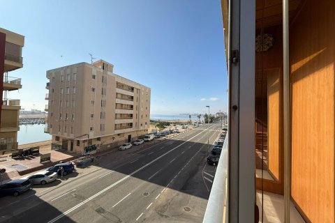 Apartamento en venta en Torrevieja, Alicante, España 3 dormitorios, 95 m2 No. 194941 - foto 4