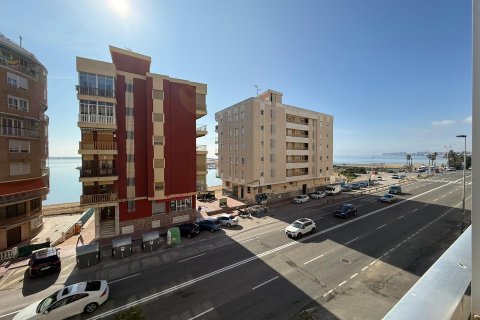 Apartamento en venta en Torrevieja, Alicante, España 3 dormitorios, 95 m2 No. 194941 - foto 3