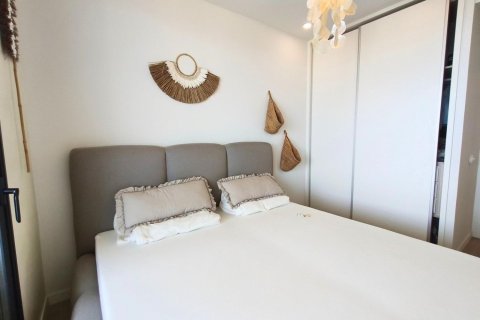 Huoneisto myytävänä Benidorm, Alicante, Espanja, 2 makuuhuonetta, 130 m2 No. 196110 - kuva 12