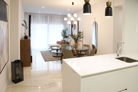Huoneisto myytävänä Benidorm, Alicante, Espanja, 3 makuuhuonetta, 105 m2 No. 196105 - kuva 22