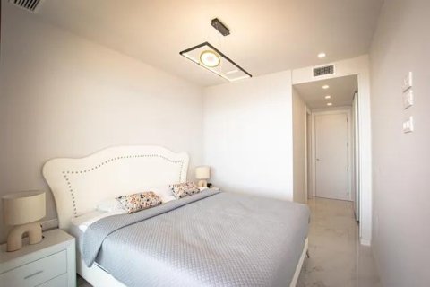 Продажа квартиры в Бенидорм, Аликанте, Испания 2 спальни, 90м2 №196108 - фото 15