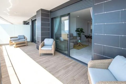 Продажа квартиры в Бенидорм, Аликанте, Испания 2 спальни, 90м2 №196108 - фото 3