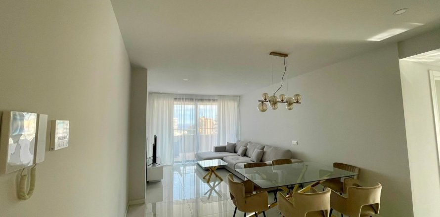 Appartamento a Benidorm, Alicante, Spagna 3 camere da letto, 130 mq. N° 196109
