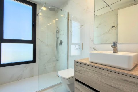 Apartment for sale in Benidorm, Alicante, Spain 3 bedrooms, 130 sq.m. No. 196106 - photo 16