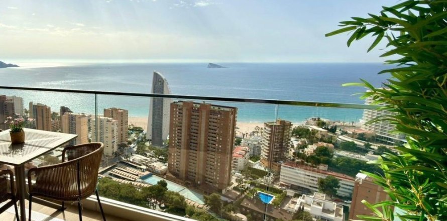 Appartamento a Benidorm, Alicante, Spagna 2 camere da letto, 93 mq. N° 196107