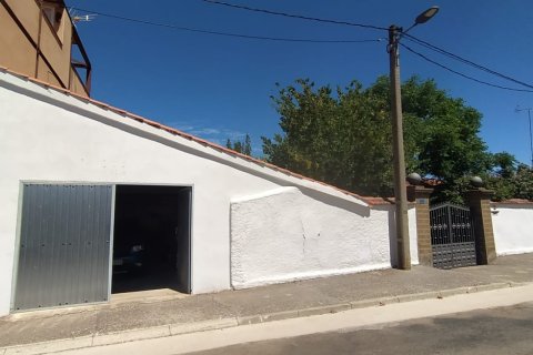 House for sale in Salamanca, Spain 3 bedrooms, 177 sq.m. No. 185998 - photo 15
