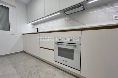 Lägenhet till salu i Torrevieja, Alicante, Spanien 3 sovrum, 117 kvm. Nr. 164359 - foto 14