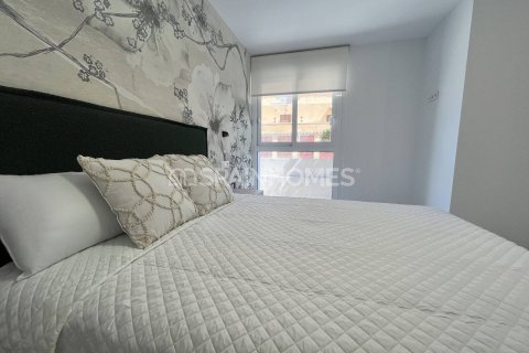 Lägenhet till salu i Torrevieja, Alicante, Spanien 3 sovrum, 117 kvm. Nr. 164359 - foto 16