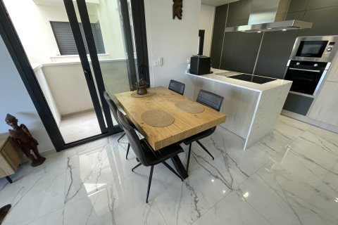 Продажа квартиры в Торревьеха, Аликанте, Испания 2 спальни, 7526м2 №140681 - фото 5