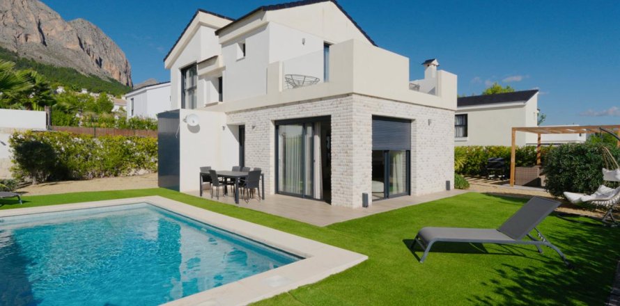 Radhus i Polop, Alicante, Spanien 3 sovrum, 500 kvm. Nr. 140679