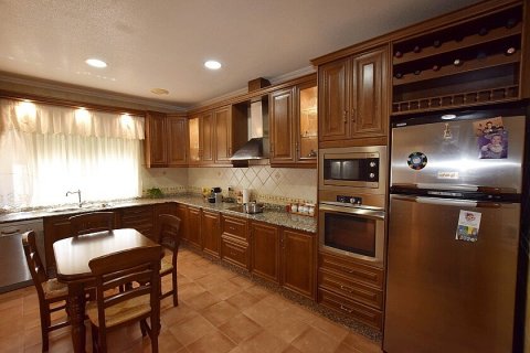 House for sale Abanilla, Murcia, Spain 4 bedrooms, 240 sq.m. No. 111302 - photo 24
